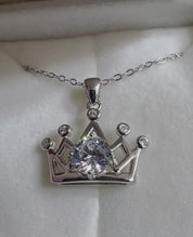 1.0 Ct Round Cut Diamond Crown Necklace