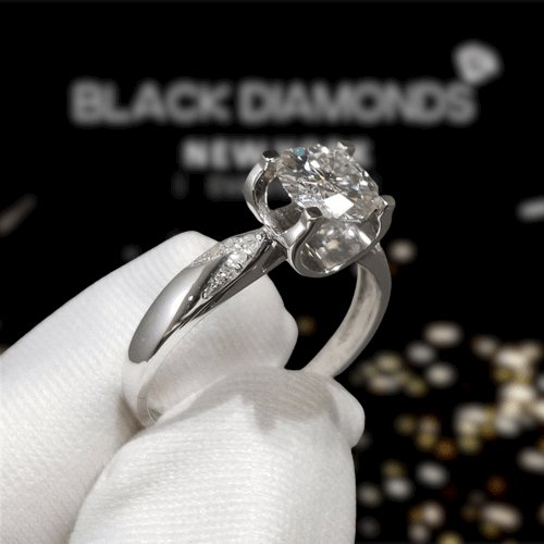 1ct Round Cut Diamond Cow Head Swallowtail Engagement Ring-Black Diamonds New York